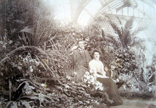 Livia e i figli Guido ed Enzo Piacenza <br>1898